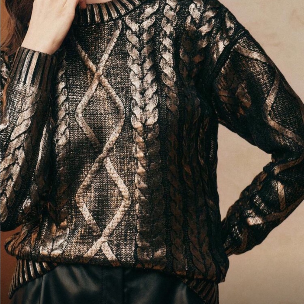 Chic Metallic Patterned Sweater - Picture 2 of 6
